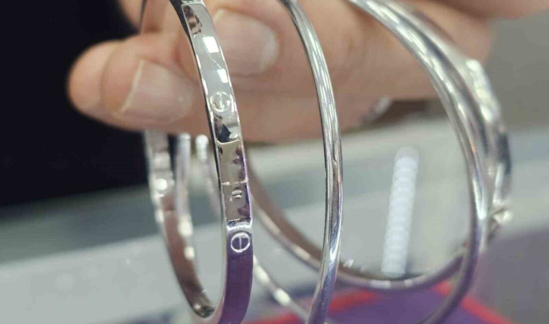 Gümüşteki yükseliş, yatırım ve takı tercihlerini de değiştirdi. Geleneksel altın