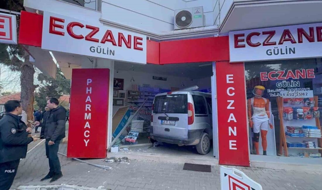 Muğla’nın Datça ilçesinde iddiaya göre fren yerine gaza basan sürücü