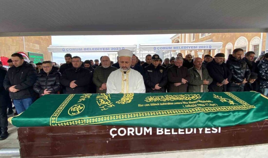 Gazeteci Cüneyt Özdemir’in hayatını kaybeden annesi Hamiyet Özdemir, memleketi Çorum’da