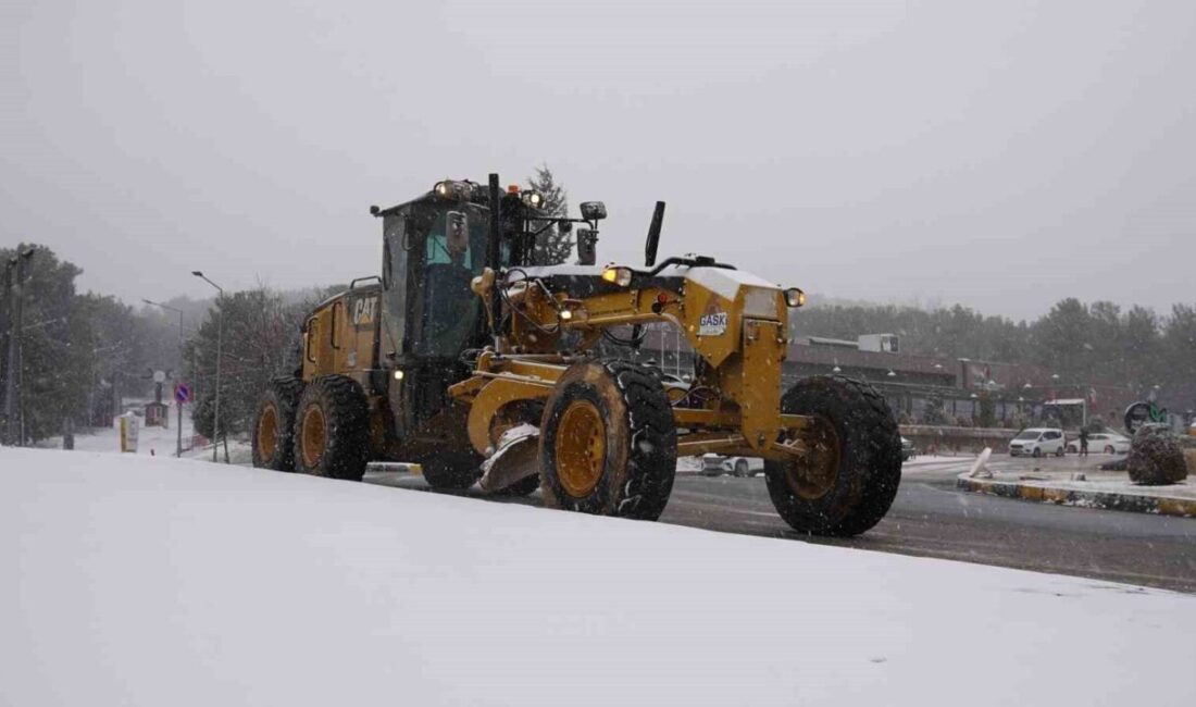 Gaziantep Büyükşehir Belediyesi, 2026 kış dönemi karla mücadele çalışmaları kapsamında,