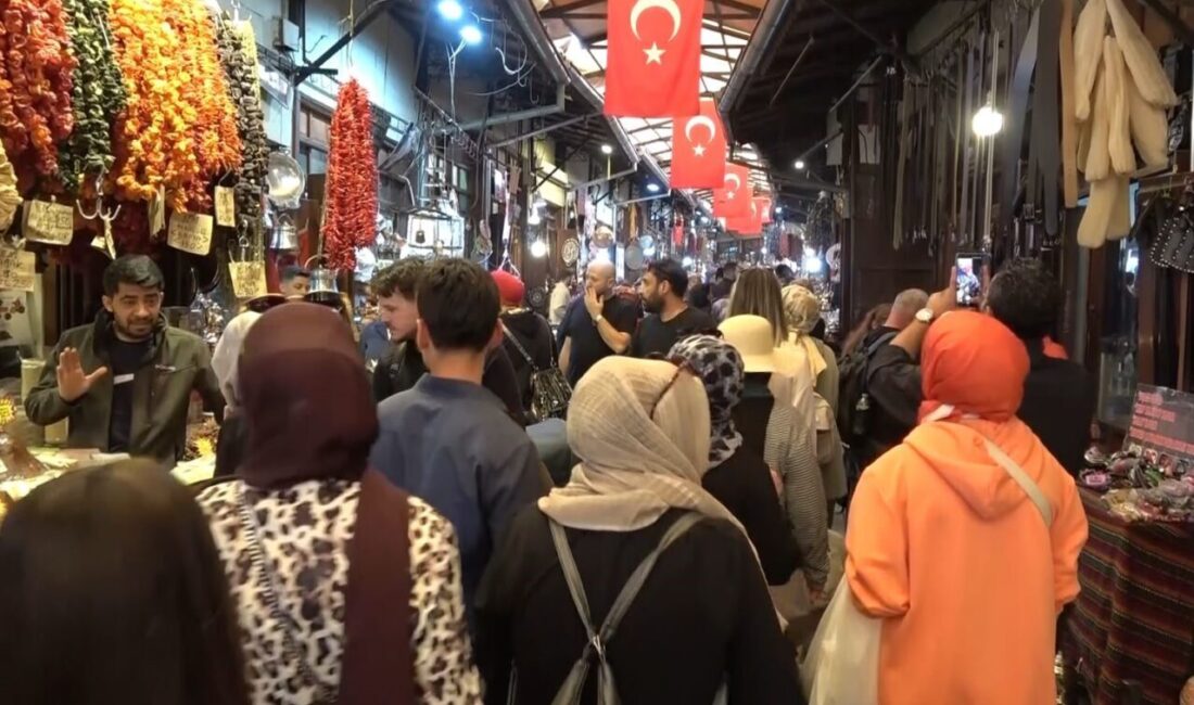 Gastronomisi, müzeleri, kültürü, doğal zenginlikleri ve tarihi alanları ile yerli