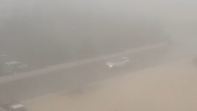 Gaziantep’te sabah saatlerinde yoğun sis ve yağışlı hava etkili oldu.