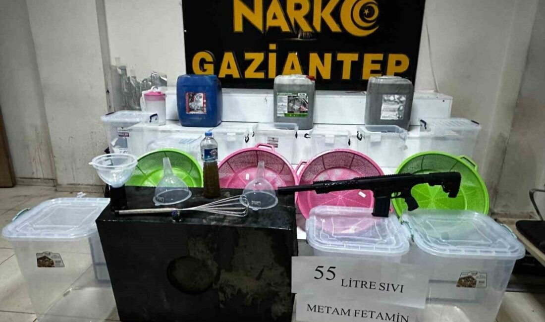 Gaziantep’te polis ekiplerinin operasyonu sonucunda 55 litre sıvı metamfetamin ele