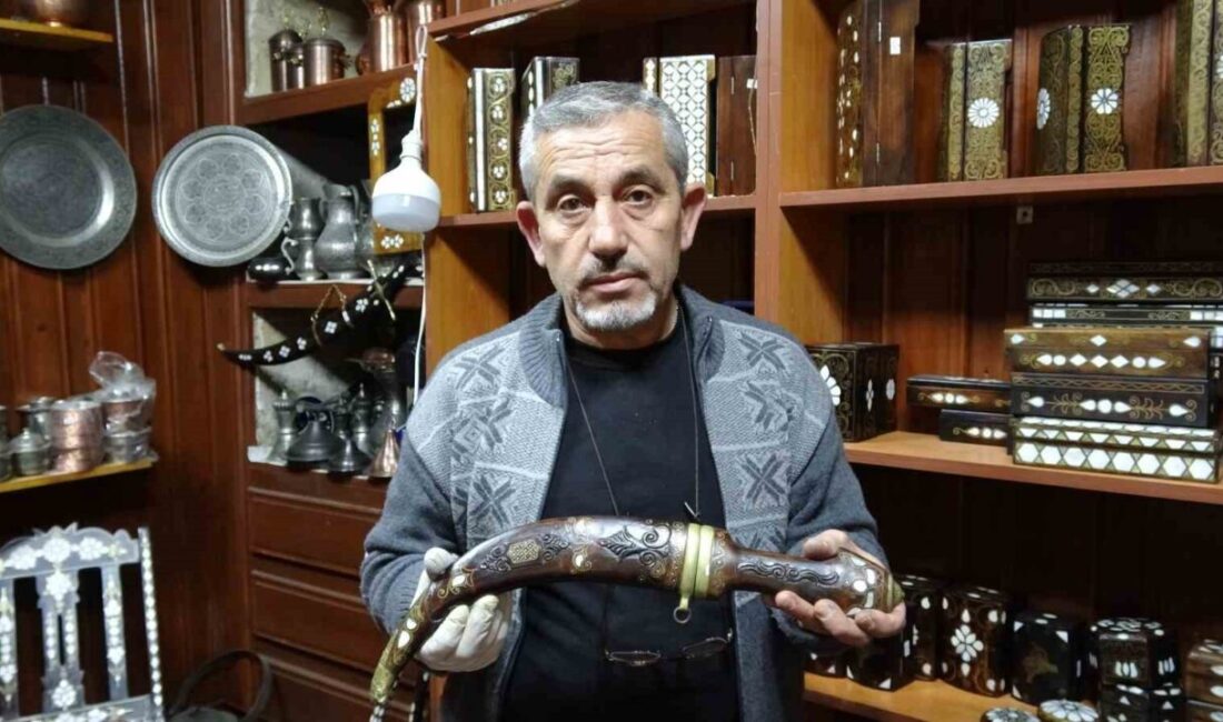 Gaziantep’te 45 yıldır Osmanlı saraylarını süsleyen sedef kakma sanatıyla uğraşan