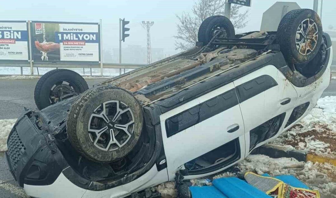 Gaziantep’in İslahiye ilçesinde meydana gelen trafik kazasında 3 kişi yaralandı.