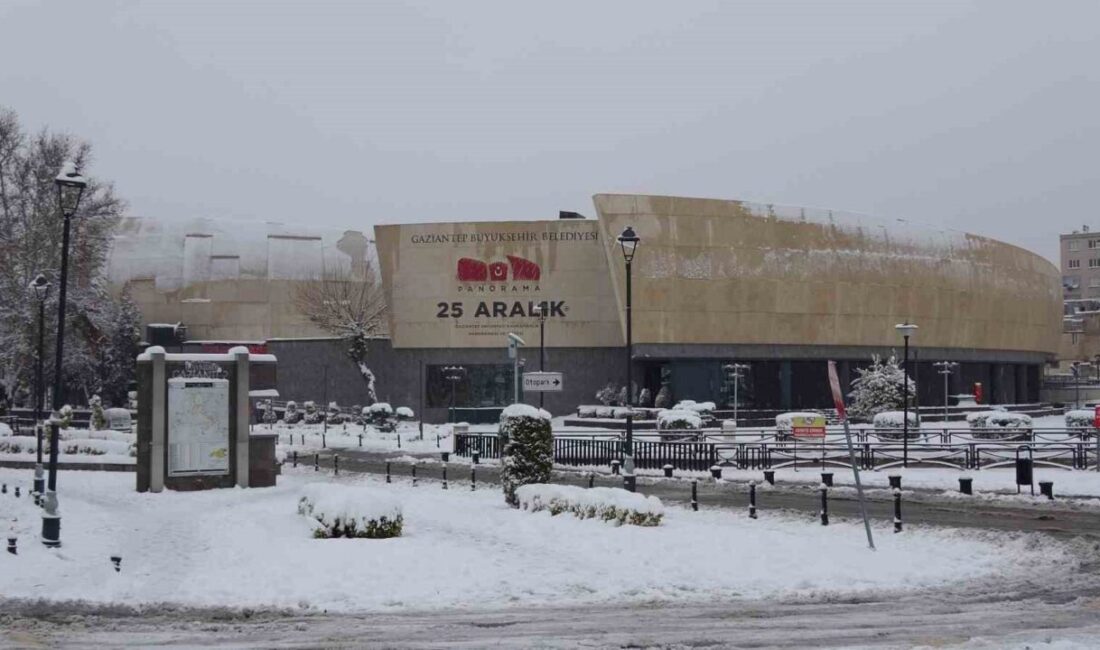 Gaziantep’te kar yağışı ve yılbaşı tatili nedeniyle birçok sürücü otomobilleri