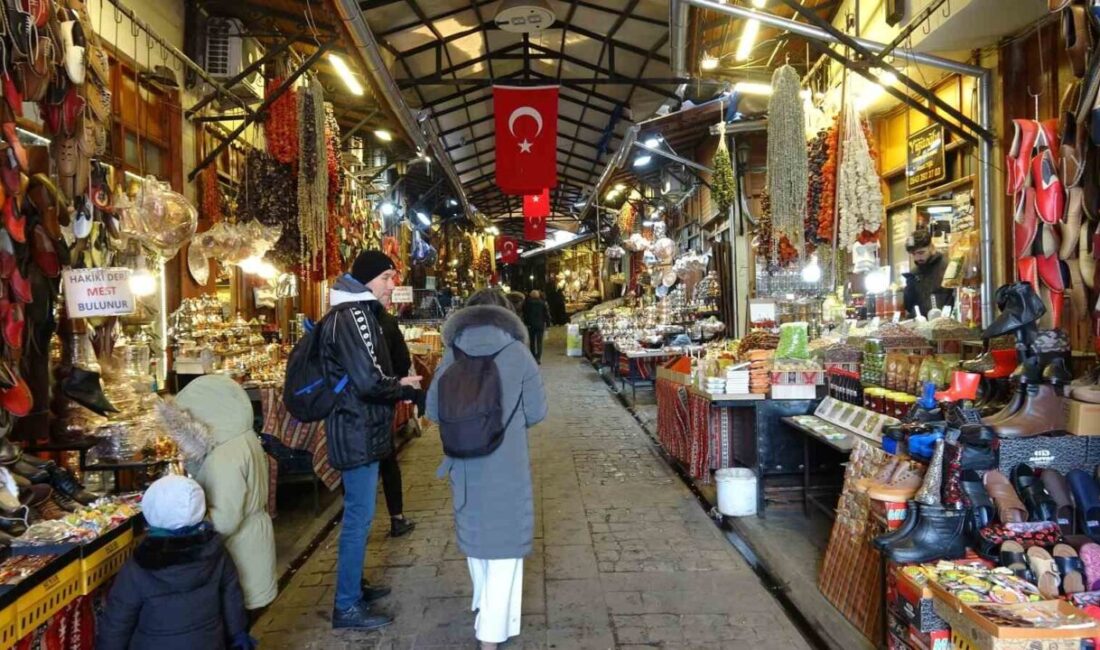 Gaziantep’te hafta içi etkili olan kar yağışının ardından havaların iyice