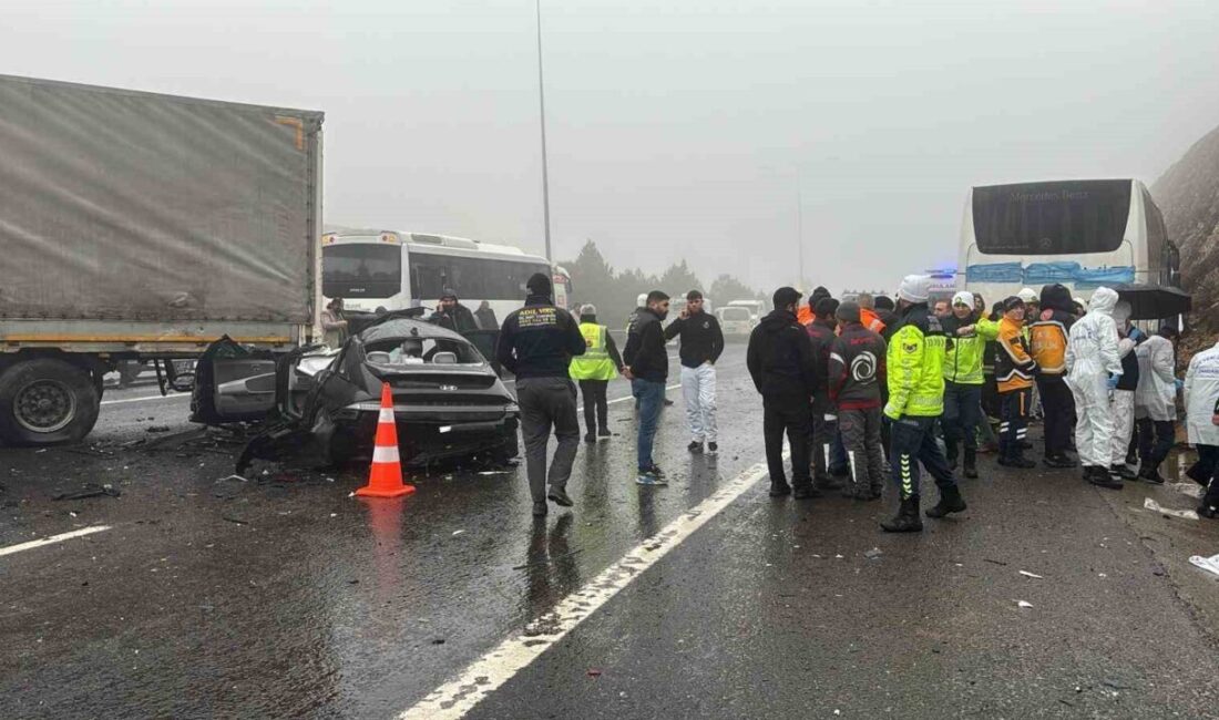 Gaziantep’te yoğun sis ve etkili olan sağanak nedeniyle 10 aracın