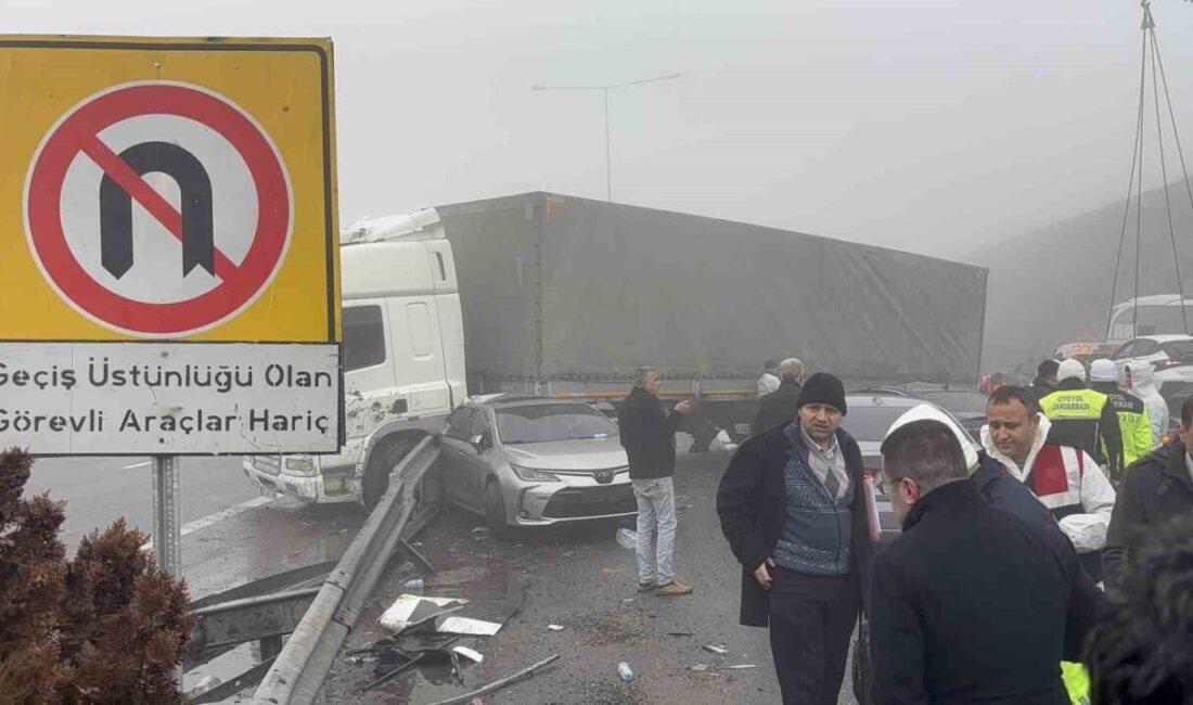 Gaziantep-Şanlıurfa otoyolunda 2 kişinin ölümü, 11 kişinin de yaralanmasıyla sonuçlanan