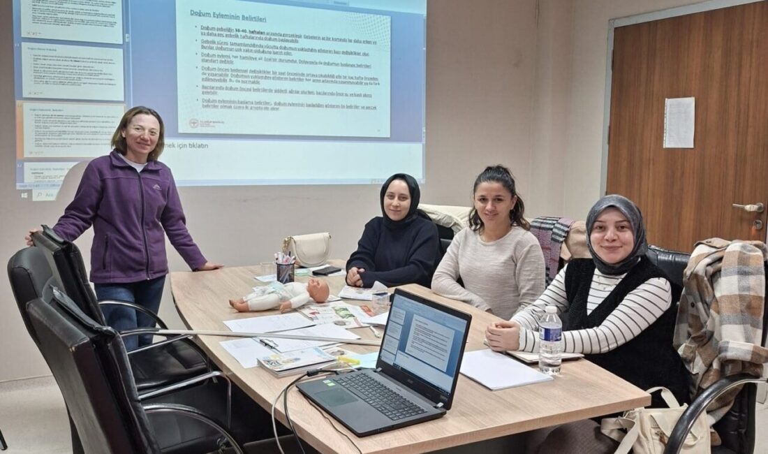 Düzce İl Sağlık Müdürlüğü tarafından anne adaylarının güvenli, kaliteli gebelik