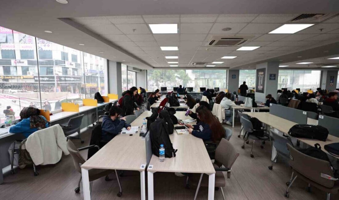 Gebze Belediyesi, ilçe genelindeki 6 kütüphanesiyle vatandaşlara modern ve erişilebilir