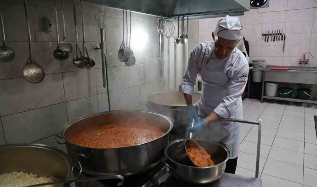 Gebze Belediyesi, sosyal belediyecilik faaliyetleri kapsamında hizmet veren aşevi aracılığıyla
