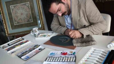 Antalya Büyükşehir Belediyesi Atatürk Sanat Eğitim Merkez’lerinde vatandaşlar hem meslek