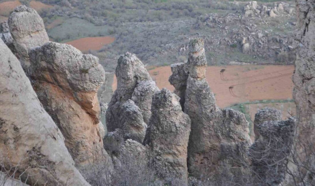 Güneydoğu’nun Kapadokya’sı Diyarbakır’ın Çermik ilçesinde bulunan Gelincik Dağı turizme kazandırılmayı