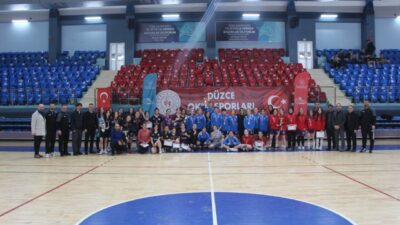 Okul sporları genç kızlar futsal müsabakaları sona erdi. Büyük bir
