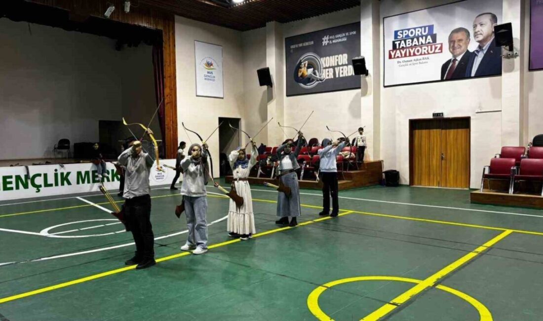 Muş’ta Gençlik ve Spor İl Müdürlüğü’ne bağlı gençlik merkezinde düzenlenen