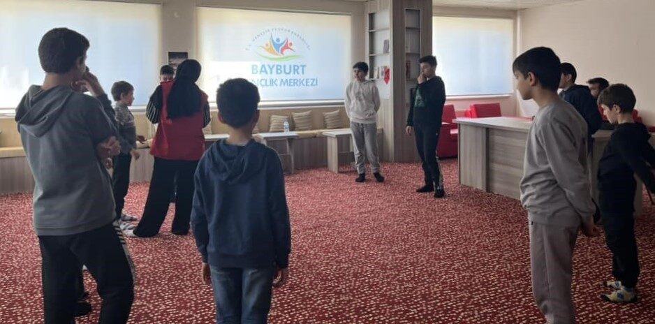 Bayburt Gençlik Merkezi bünyesinde yürütülen Gençlik Kış Kulübü programının ilk