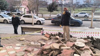 Batman’ın Gercüş ilçesinde 12 katlı bir binanın ana giriş merdiveni