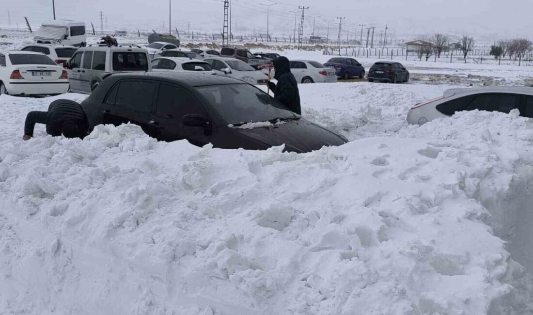 Batman’ın Gercüş ilçesinde etkili olan yoğun kar yağışı, hayatı durma