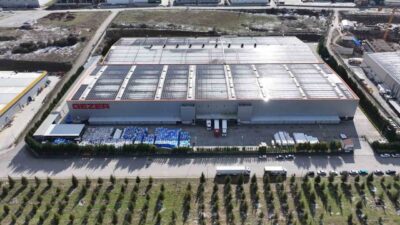 Gezer Ayakkabı, üretim süreçlerini yenilenebilir enerjiyle desteklemek amacıyla fabrika çatılarına