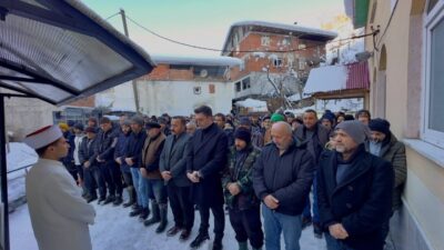 Giresun’un Güce ilçesinde küçükbaş hayvanlarını otlatmak için arazide bulunduğu sırada