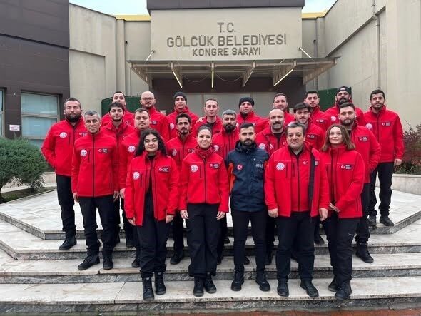 Gölcük Belediyesi bünyesinde kurulan Arama Kurtarma Ekibi (GÖLAK), AFAD işbirliğiyle