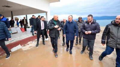 Gölcük Ulaşlı’da kıyı sahili düzenleme, kafe ve D-130 Karayolu alt