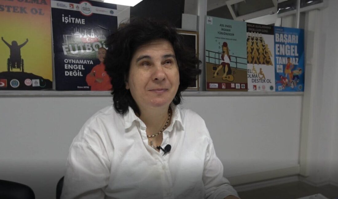 Bilecik’te yaşayan doğuştan görme engelli 3 çocuk annesi Çiler Kocaman,