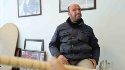 KIRŞEHİR (İHA) – Kırşehir’de çocuk yaşta geçirdiği rahatsızlık sonucu görme