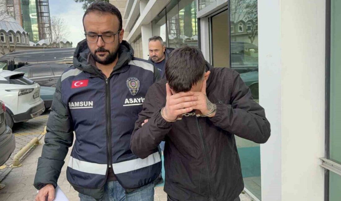 Samsun’da bir gümüşçünün vitrin camını kırarak, altın zannettiği 3 bileziği