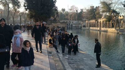 Şanlıurfa’da iki günlük kar yağışının ardından güneşli havayı fırsat bilen