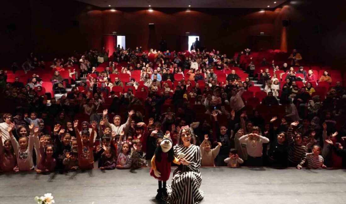 Bilecik Belediyesi tarafından yarıyıl tatiline giren çocuklar için ‘Karne Hediyemiz