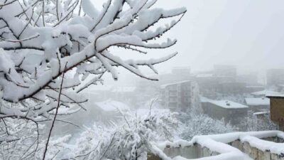 HAKKARİ (İHA) – Hakkari’de kar kalınlığı yüksek kesimlerde 3, şehir