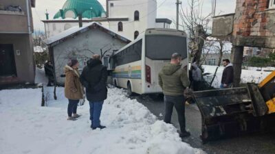 Zonguldak’ın Ereğli ilçesi Kestaneci Mahallesi’nde, rampa aşağı indiği sırada kontrolden