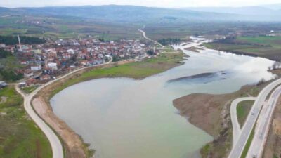 İnegöl Belediyesi tarafından Hamzabey Mahallesi’nde hayata geçirilen Kıyı Yenileme Projesi,