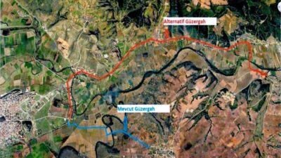 Bursa’nın Karacabey ilçesinde hasar gören ve her araç geçtiğinde beşik