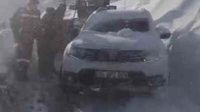 Diyarbakır’ın Çüngüş ilçesinde hasta nakli yapan araç, içinde bulunan 4