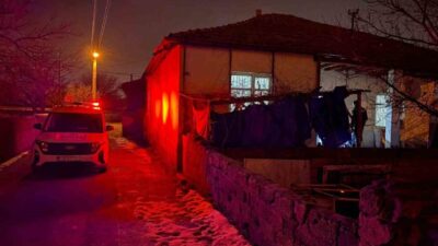 Kayseri’nin Kocasinan ilçesinde ailesinin hareket etmediğini fark ederek hastaneye götürdüğü