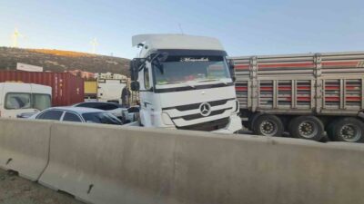 Hatay’da buzlanma nedeniyle yaşanan 12 aracın karıştığı trafik kazasında 11