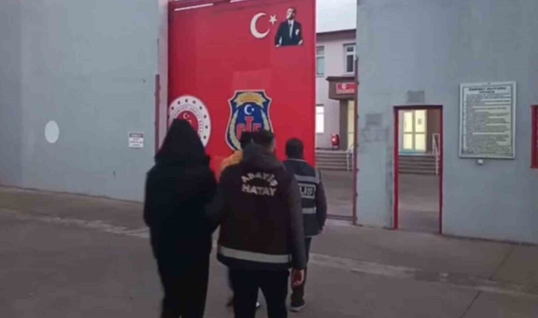 Hatay’da polis ekiplerince aranan şahısların yakalanmasına yönelik gerçekleştirilen asayiş uygulamalarında,