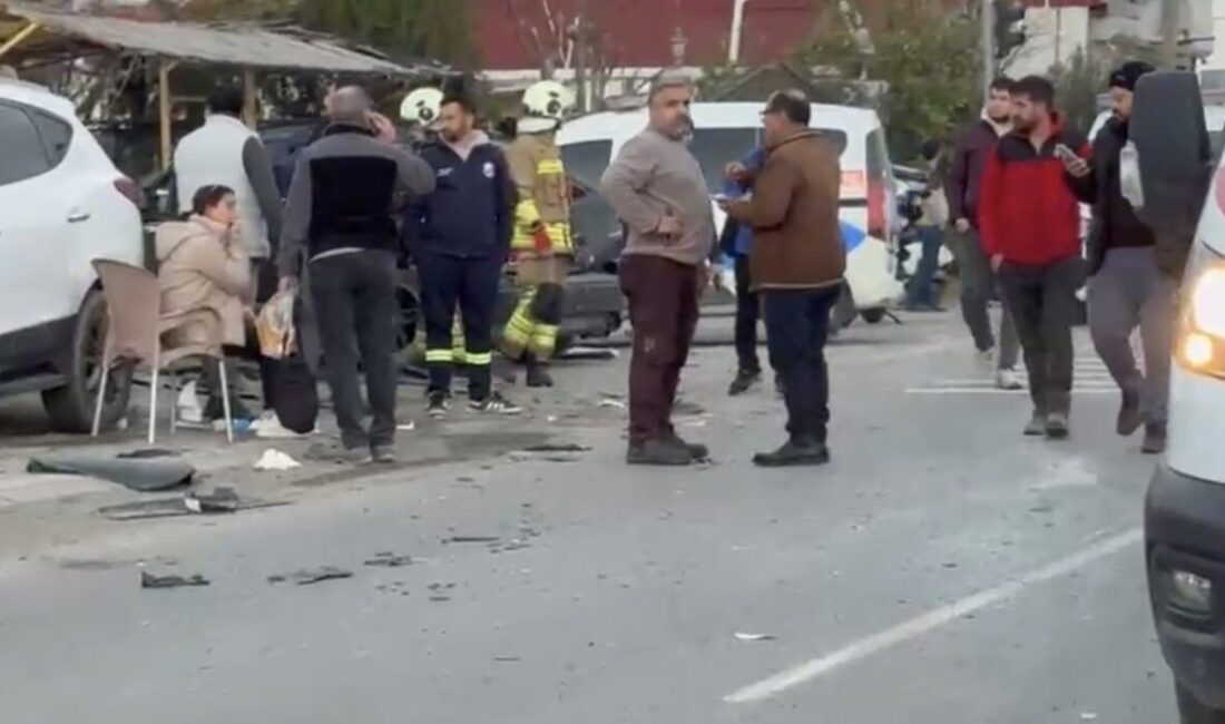 Hatay’ın Arsuz ilçesinde 5 aracın karıştığı zincirleme trafik kazasında 1’i