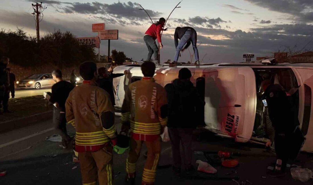 Hatay’ın Arsuz ilçesinde 5 aracın karıştığı zincirleme trafik kazasında yaralı