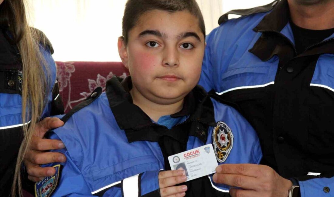 Adana’da bedensel yetersizliği nedeniyle evde eğitim gören 6. sınıf öğrencisi