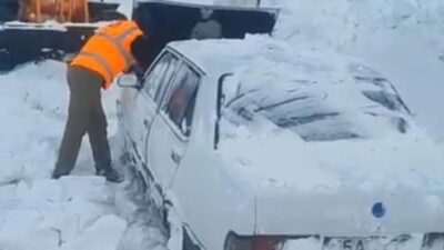 Tokat’ın Niksar ilçesinde hayvanlara yem bırakmak için Ordu Perşembe Yaylası’na