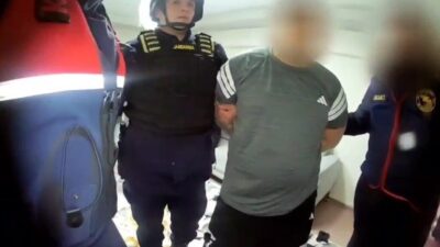 Mersin’de evden hırsızlık yaptıkları iddiasıyla aranan 2 şüpheli, Jandarma Suç