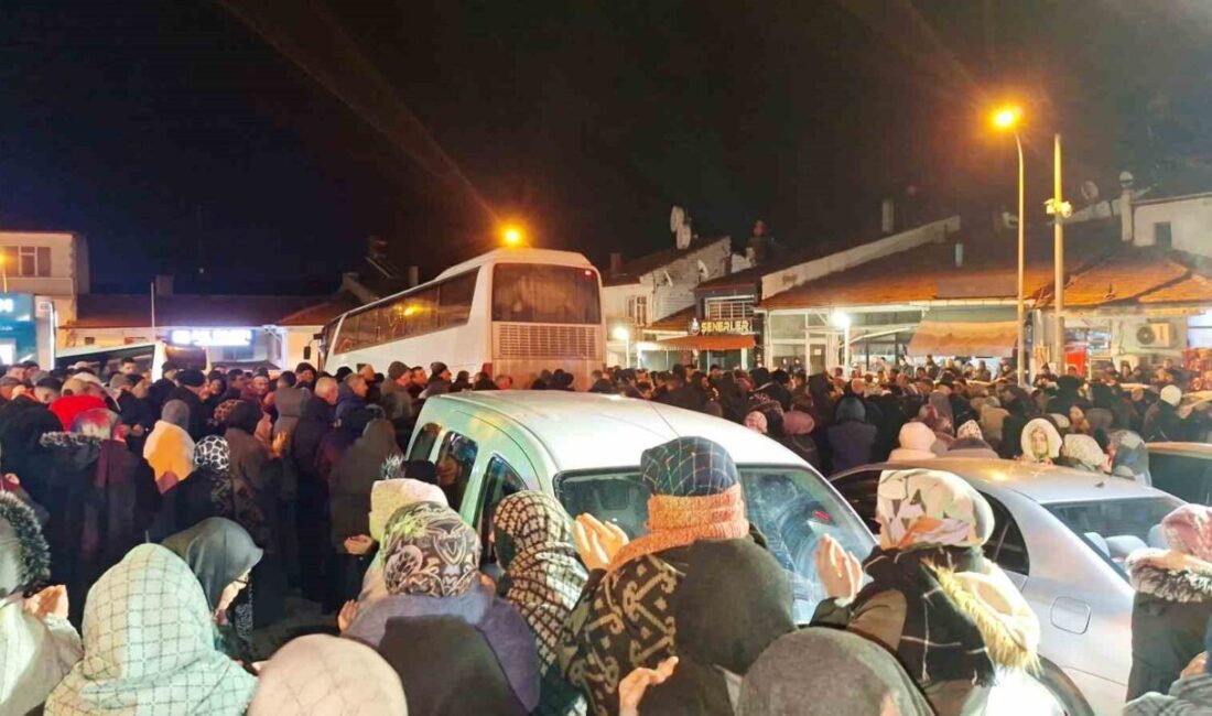 Kütahya’nın Hisarcık ve Emet ilçelerinden, Diyanet İşleri Başkanlığı organizasyonuyla umreye