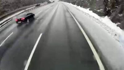 Diyarbakır’da gizli buzlanma oluşan yolda hız yapan sürücü, direksiyon hakimiyetini