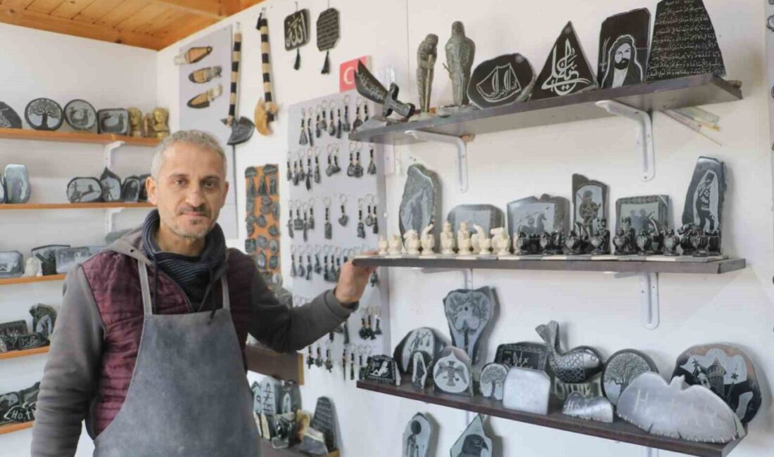 Hatay’da hobi olarak başladığı serpantin taşı işleme sanatını ekmek kapısı