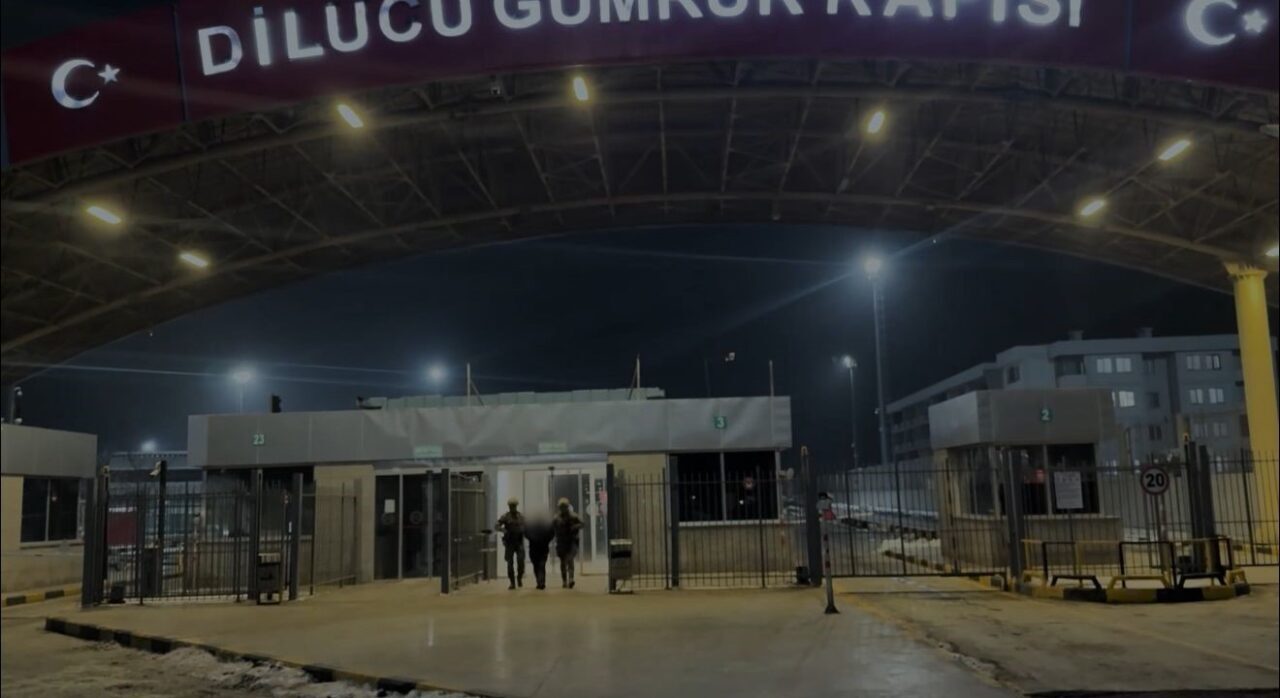 Iğdır İl Emniyet Müdürlüğü tarafından “Aranan Şahısların Yakalanması” amacıyla yürütülen