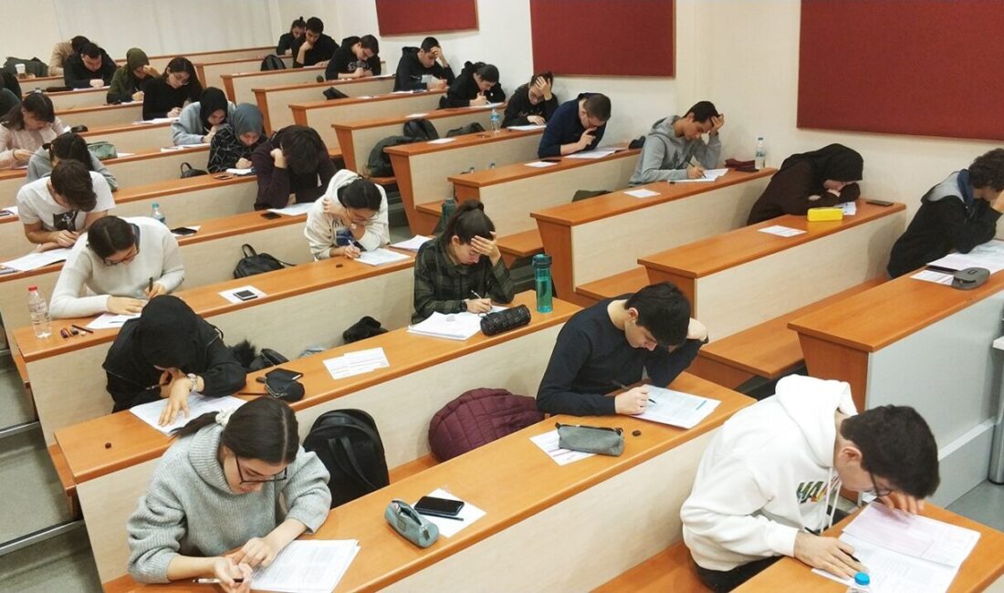 İhlas Koleji, 10 Ocak Cumartesi günü düzenleyeceği bursluluk sınavına başvuran